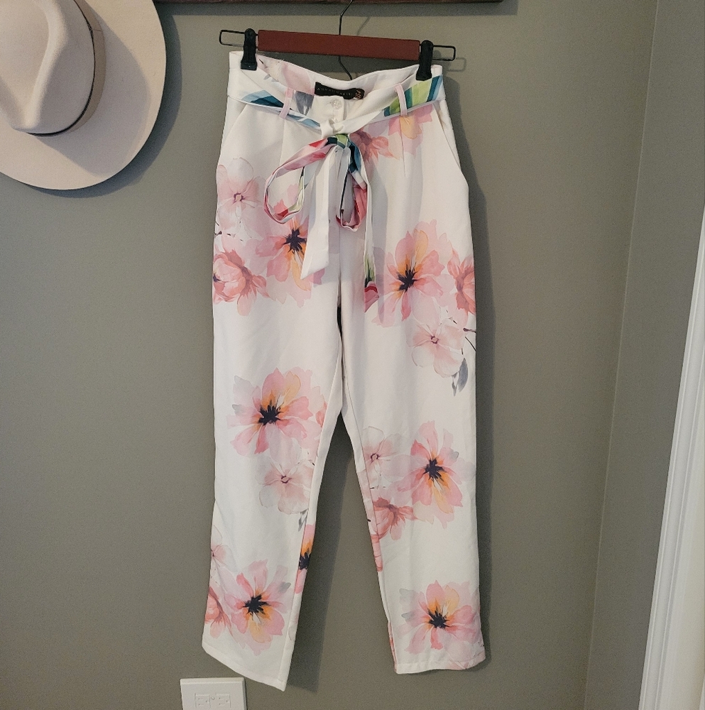 ANNAH HARIRI Floral Belted Wide Leg Pants Pink White Cottagecore Vacation